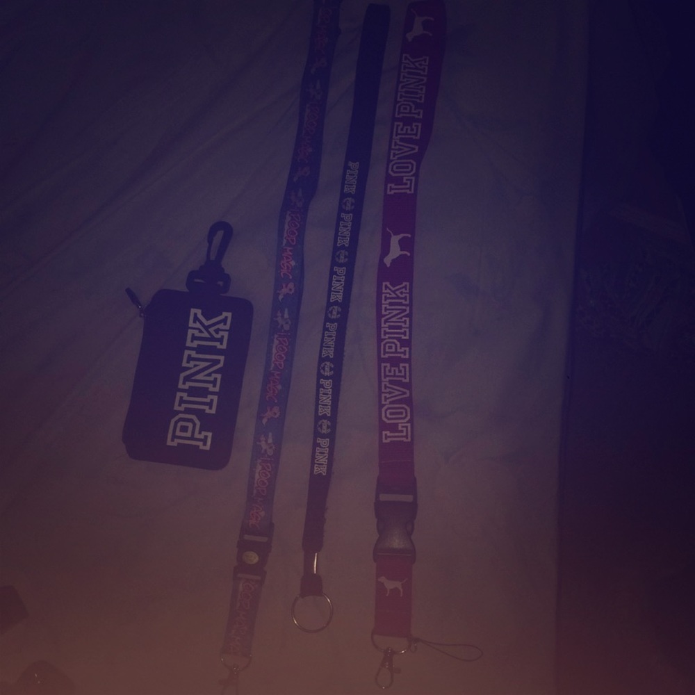 WALLET NOT INCLUDED!!!!!🖤lanyards bundle!🖤